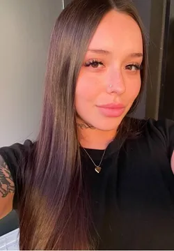 zara from Argentina on BlushCall